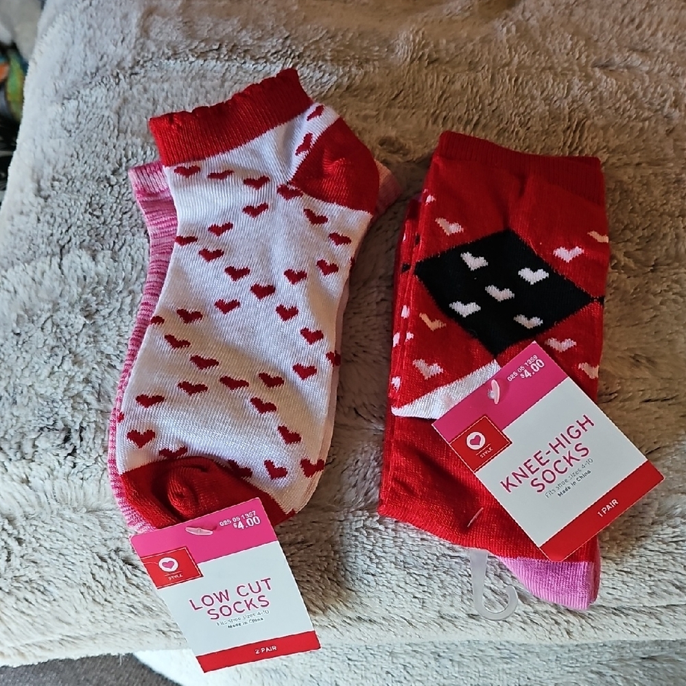 Heart Patterned Socks Set
